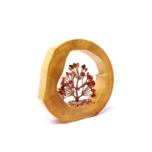Árbol de cornalina en anillo de madera